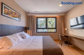 MAE Singular Hotel - Image 1