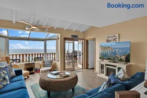 Oceanfront Villa with breathtaking views - Image 3