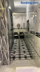 Lion house - Image 2