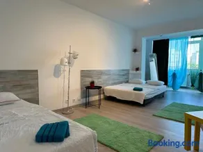 green apartment 70 - Image 3
