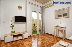 Modern and Cozy Apartment in the centre of Athens - Image 2