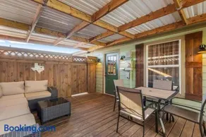 Stockyards 5 mins!-New!-Sleeps 8. Cowboy Bungalow - Image 4