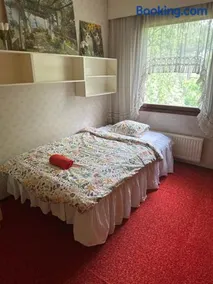 Guest room in Retro House - Image 3