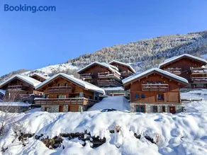 Grand appartement entièrement équipé avec terrasse | À côté du ski - Image 5