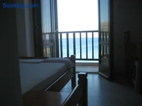 Spamandos Rooms - Image 3