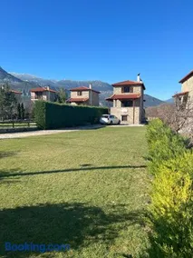 Mountain View - Full Villa - Image 3