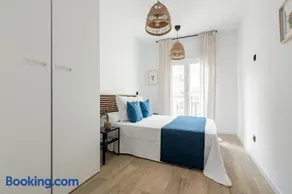 Elegante y amplio apartamento en zona tranquila - Image 3