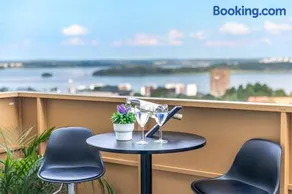 Mini penthouse with Lake View and Great Sunset - Image 1
