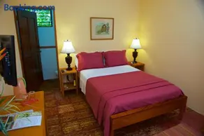 Coral House Inn - Image 4