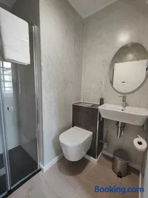 Aurora Hostel - Image 2