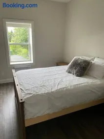 Modern apartment - 1 Bed - Image 2