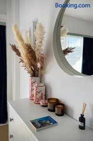 Green Sea Studio - Image 1
