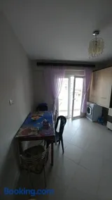 Mona`s Hostel - Image 1