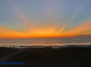 Southern Charm of Holden Beach - Image 5