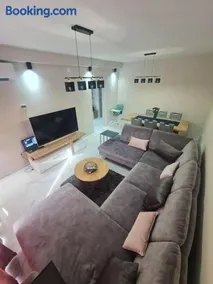 Mias luxury apartment - Image 1