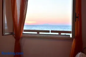 Casa al MARE CON SPLENDIDA VISTA SUL MARE - Image 2