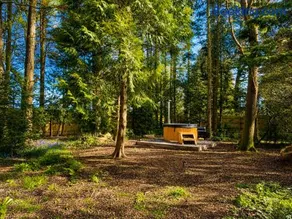Moat Farm by Oracle - The Farmhouse & Oak Barn - Image 2