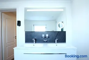 Marias Guest House - Image 3