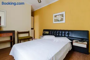 Hotel Acacia - Image 2