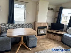 Beautiful 2 bedroom caravan , Leysdown - Image 2