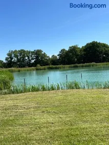 Maison avec piscine et étang, un coin de paradis - Image 4