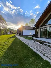 Căsuțele H - Cabane A-Frame, Ciubăr, Cheile Doftanei - Image 2