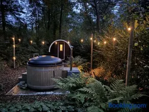 Mooi 4p Wellness chalet in het Bos met finse Sauna en Hottub - Image 2