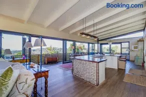 Table Mountain Villa - Image 2