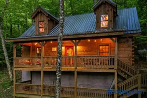 The Bee's Knees - Blue Ridge Cabin, Near Golf Course and Ski Resort - Image 1