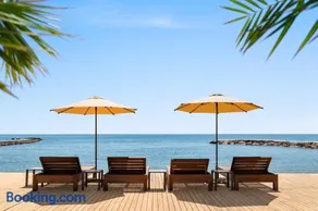 Azura World Hotel - Image 2