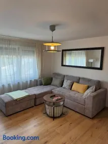 Fully Equipped Top Floor Apartment - Image 1
