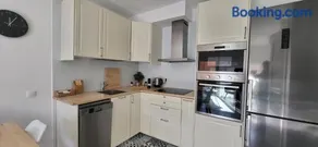 Modern Apartament al costat del Parc de la Devesa - Image 4
