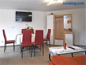 Cozy Apartment in Lichtenhain Germany With Garden - Image 4