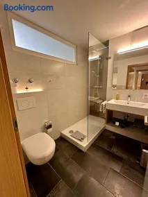 Hotel & Gasthaus Zum Hirschen - Image 3