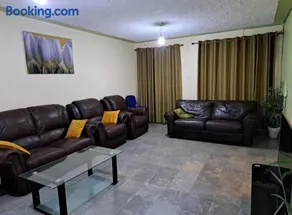 Mfalme House, Ngoingwa Estate, 100 Metres from Thika-Mangu Rd, Close to Thika City Centre - Free Parking, Fast Wi-Fi, Smart TV, 2 Bedrooms Perfect for a Family of 2-4 Members - Image 1