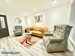 Swindon 3 Bedroom spacious home parking & garden - Image 5