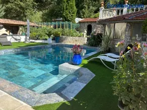 Appartement design avec piscine - Image 1