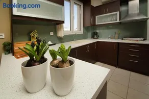 Home Suites - Image 3
