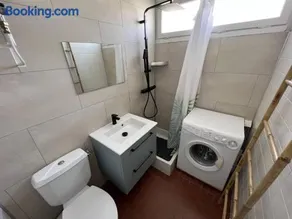 Sea-facing apartment with AC and parking - 4 guests - Image 4