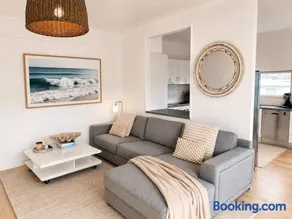 Coastal Retreat, 2 Bedroom Apartment Near Tathra Beach - Image 1