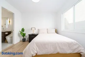 Steveston Village Bed And Breakfast - Image 3