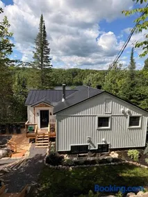 Waterfront & Nature - Chalet Lac Clair - Image 1