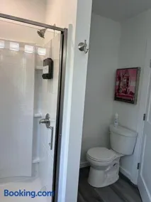 Trailside Cottage 1BR Near Greenfront - Image 3