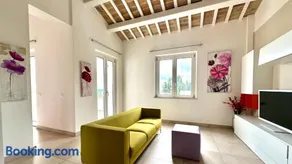 S023 - Sirolo, magnifico trilocale design con terrazzo - Image 2