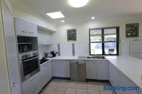 Bayside Bliss 8 Sleeper Family Escape - Image 4