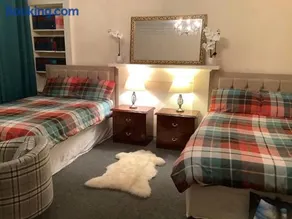 Large Grange Apartment - Image 4