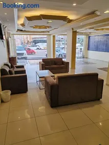 العييري للشقق المخدومة الدمام 3 - Image 1