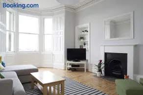 Stylish City Centre Apartments - D Terrace Residence - Image 3