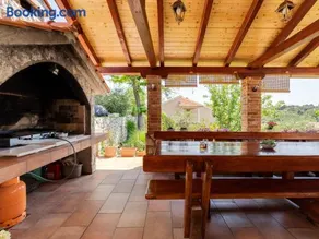 JURIĆ Apartments-Rab - Image 3