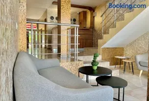 Family Hotel Kontesa - Image 3